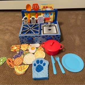 MELISSA AND DOUG Blue’s Clues and You Cooking Kitchen Playset